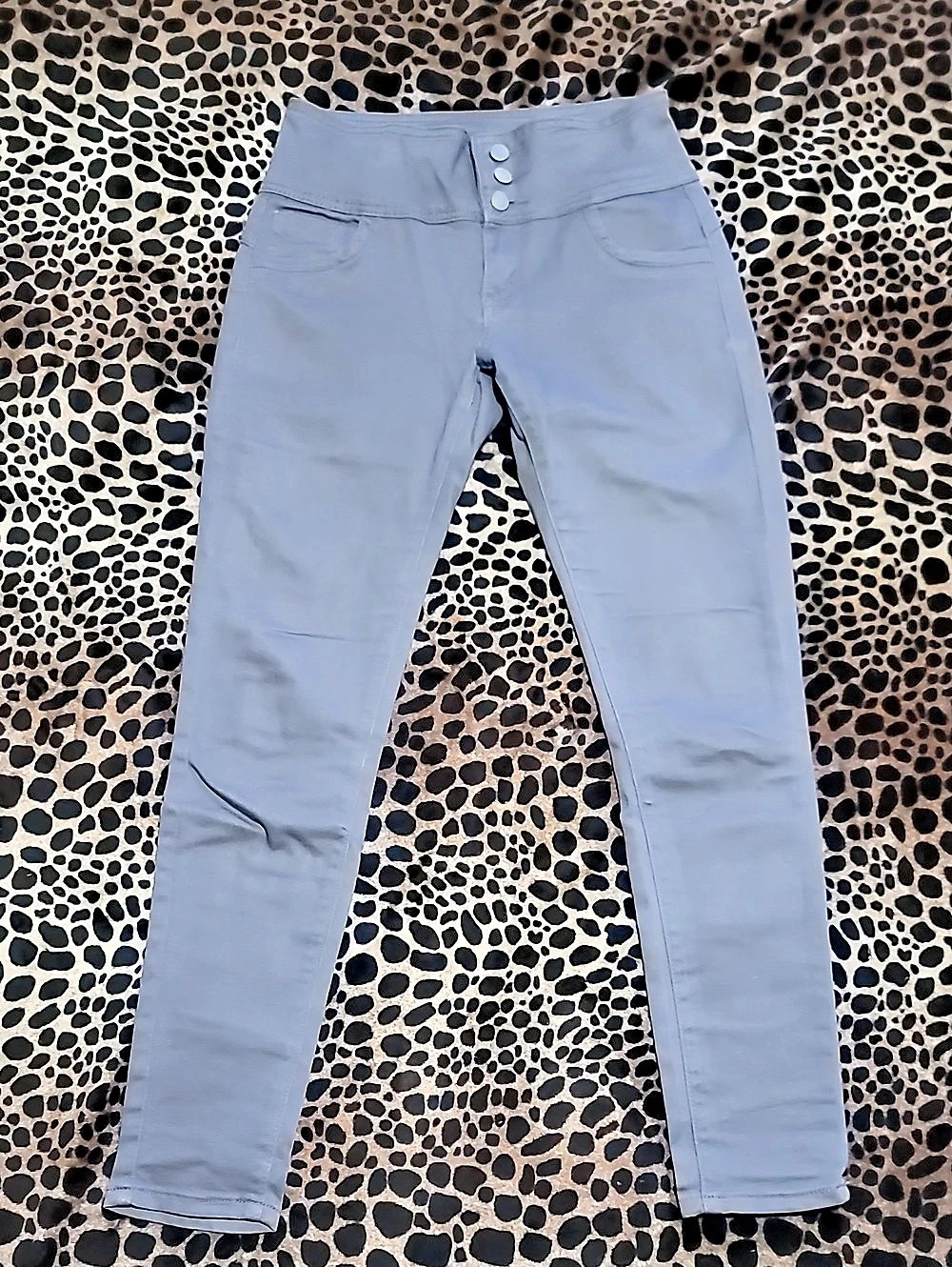Hybrid Women's Gray Skinny Pants